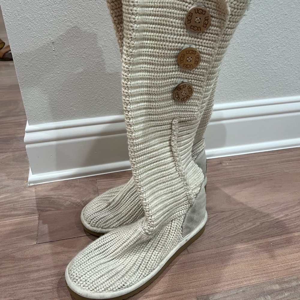 Cream knit uggs! So comfy!